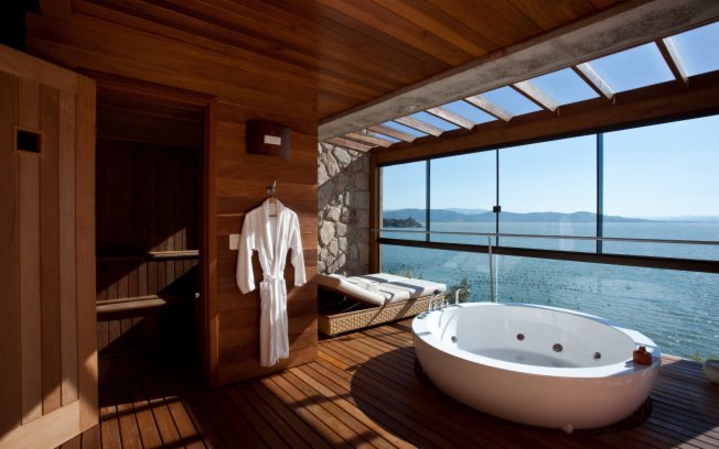 1- Ponta dos Ganchos Exclusive Resort
