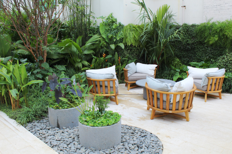 Jardim da Casa de Vidro Bia Abreu 3