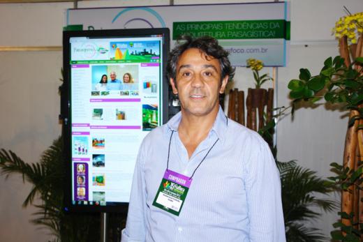 15_Fiaflora_Expogarden_-_Visitas_no_estande13_520x347