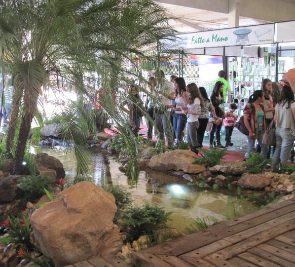 Lago_ornamental_garden_fair